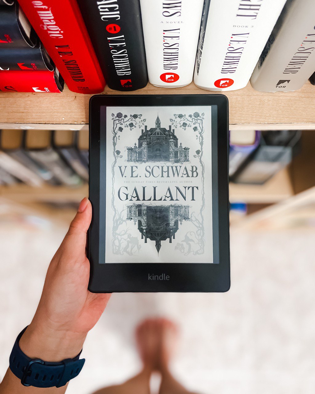 Read more about the article Review: Gallant by V.E. Schwab